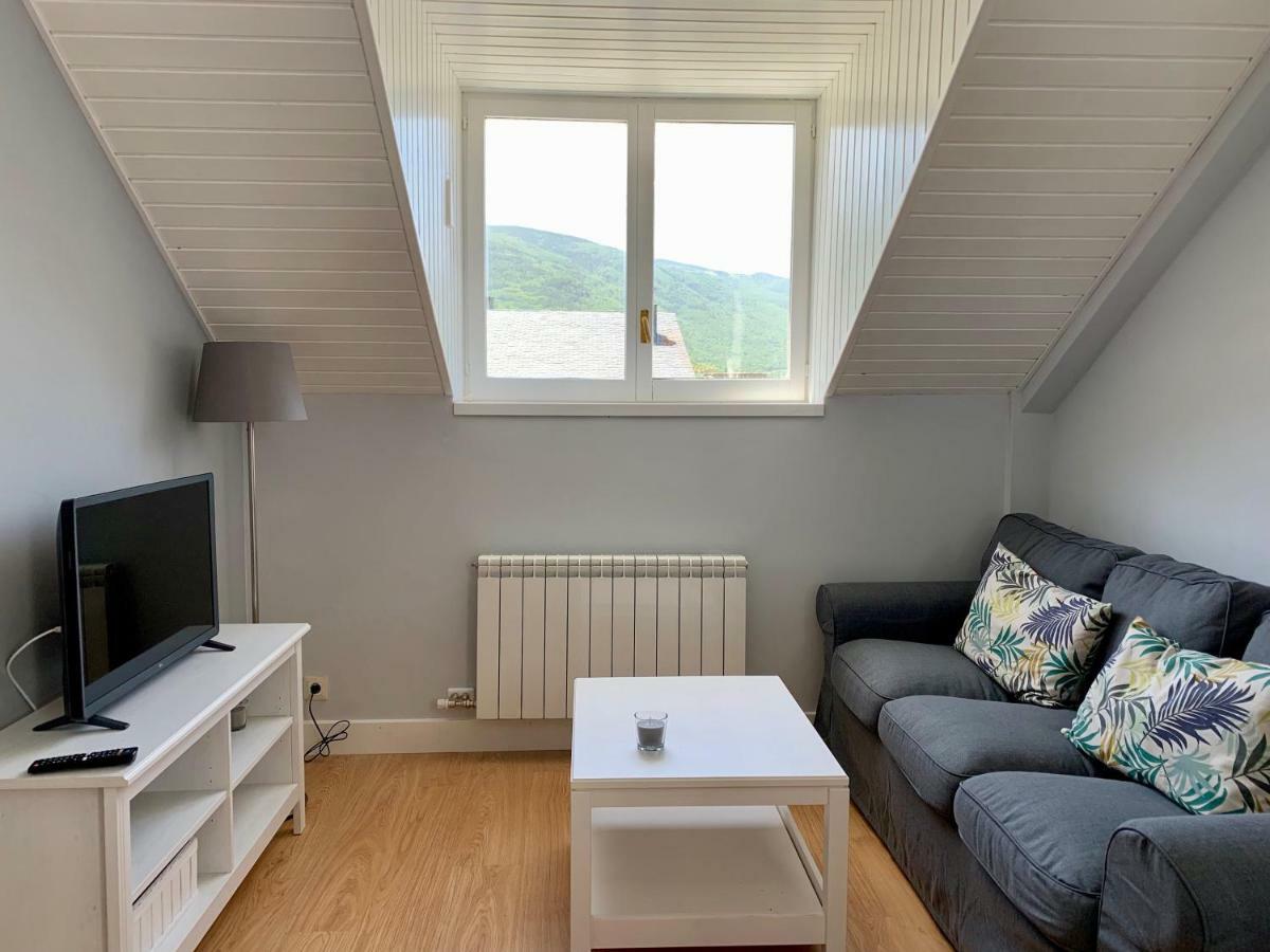 Bpirineos-Blest Apartment Бенаск Екстериор снимка