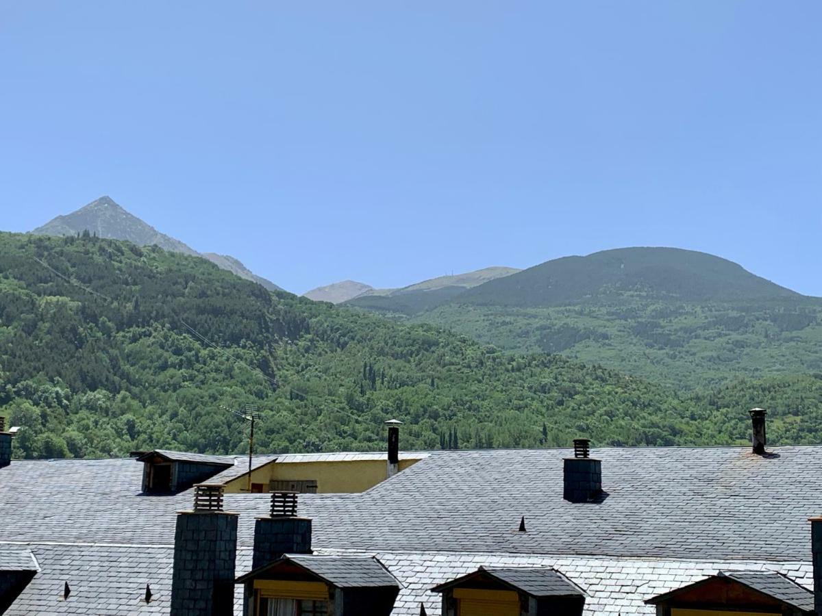 Bpirineos-Blest Apartment Бенаск Екстериор снимка